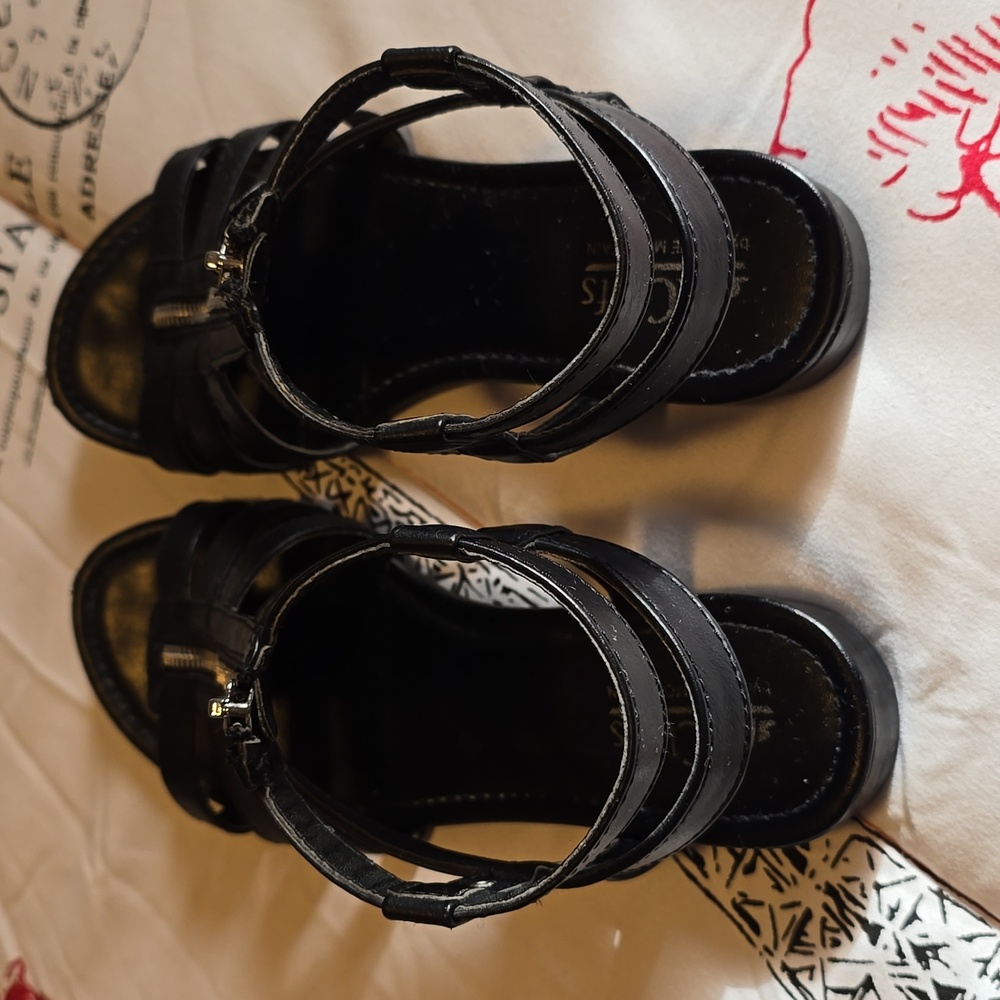 White Mountain Black Strappy Sandals - Picture 5 of 12